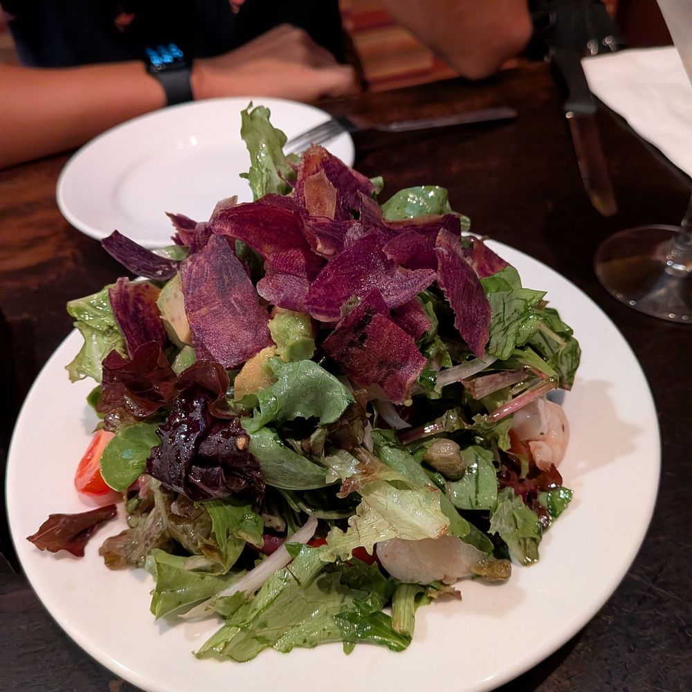 Side Street Inn - Farmers salad - Hawaiian Near Me - Honolulu, Hawaii Side Street Inn - Farmers salad - Hawaiian Near Me - Honolulu, Hawaii