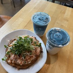 Green Source - influencer waffle  blue dream smoothie