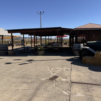 Larson Family Winery - Wineries Near Me - Sonoma, California