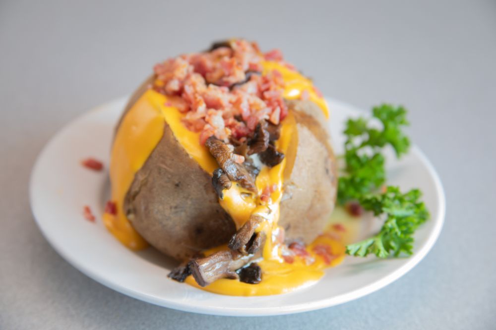 QUINCY’S FAMILY STEAKHOUSE 29 Photos & 53 Reviews 1924 W Lucas St