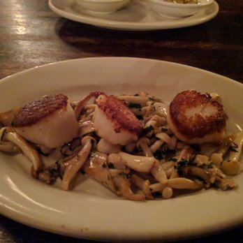 112 Eatery - Scallop and mushrooms - New American Near Me - Minneapolis, Minnesota