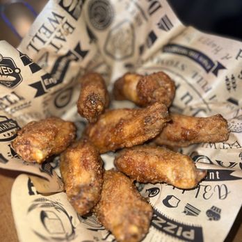 Five Senses - Soy Garlic Chicken Wings - 8pc (~$25) - Korean Near Me - New York, New York Five Senses - Soy Garlic Chicken Wings - 8pc (~$25) - Korean Near Me - New York, New York