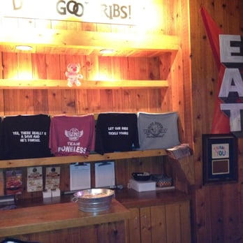Famous Dave's Bar-B-Que - Famous Dave seems more about selling merchandise than cooking ribs properly - Barbeque Near Me - Taylor, Michigan Famous Dave's Bar-B-Que - Famous Dave seems more about selling merchandise than cooking ribs properly - Barbeque Near Me - Taylor, Michigan