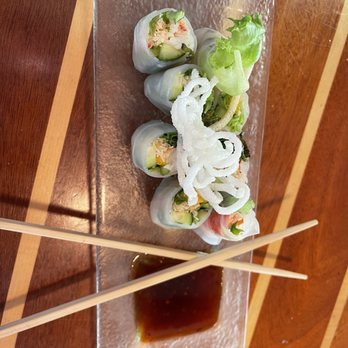 Treehouse Seaside Grill - Lobster Spring Roll with local vegetables - Bars Near Me - Winter Harbor, Maine