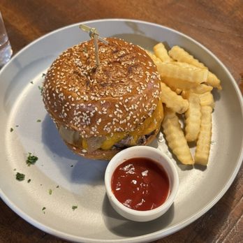 Little Pink Cup - Smash Burger - Breakfast & Brunch Near Me - Mount Kisco, New York