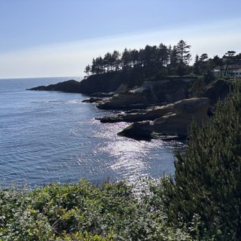 Tidal Raves - Every table enjoys this gorgeous view! - New American Near Me - Depoe Bay, Oregon