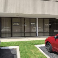 Grace Family Medical Clinic - Parking and Entrance.