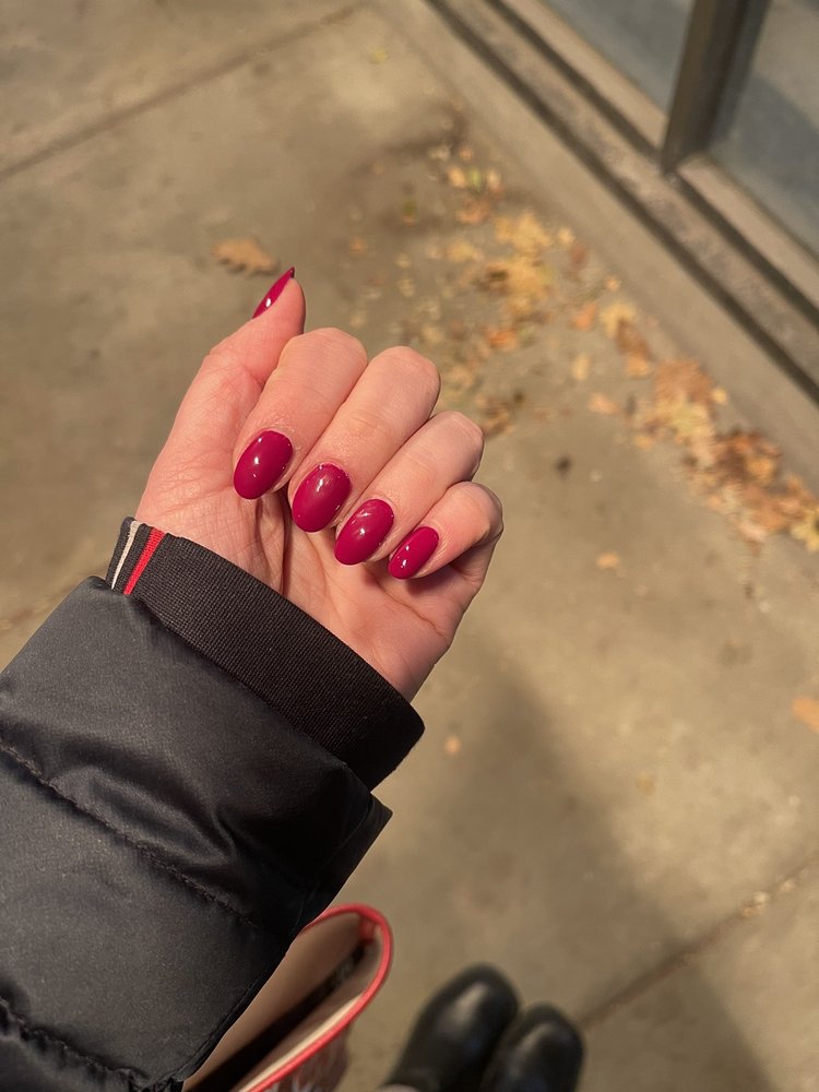 SPARKLY NAILS Updated August 2024 14 Photos & 35 Reviews 546