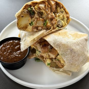 Everyday Eatery - Chicken Chipotle Breakfast Burrito - Cafes Near Me - Irvine, California