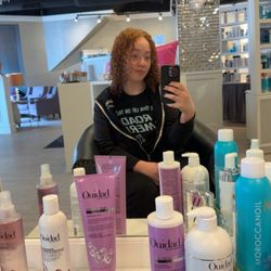 Salon Nova