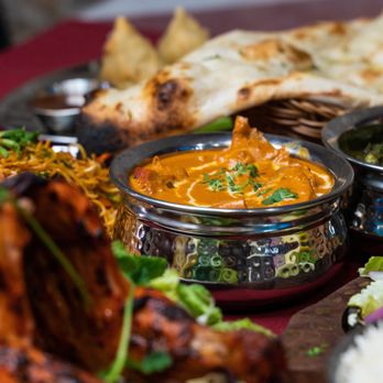 Mehfil Indian Cuisine - Butter chicken & Garlic naan - Indian Near Me - Ottawa, Ontario Mehfil Indian Cuisine - Butter chicken & Garlic naan - Indian Near Me - Ottawa, Ontario