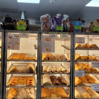 Tu Plaza Marketplace - a variety of baked goods - Flea Markets Near Me - Winter Haven, Florida Tu Plaza Marketplace - a variety of baked goods - Flea Markets Near Me - Winter Haven, Florida