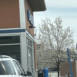 Chase Bank - Outside view.