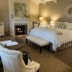 Carriage House Inn - Room 2