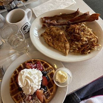 Jax At The Tracks - Diners Near Me - Truckee, California Jax At The Tracks - Diners Near Me - Truckee, California