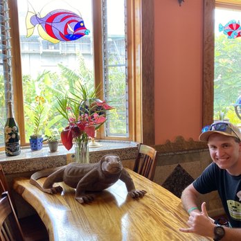 Cafe il Mondo - Pizza Near Me - Honokaa, Hawaii Cafe il Mondo - Pizza Near Me - Honokaa, Hawaii