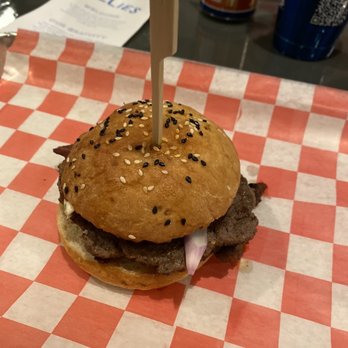Ollie’s - Poppin' burger - New American Near Me - Fitchburg, Wisconsin