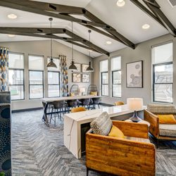 Outlook Nine Mile - Lounge area