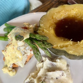 The Best Cellar - Grilled Salmon Oscar, Acorn Squash, and Whipped Potatoes - New American Near Me - Blowing Rock, North Carolina