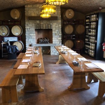 Magnus Ridge Winery - small tasting room - Wineries Near Me - Rock Stream, New York Magnus Ridge Winery - small tasting room - Wineries Near Me - Rock Stream, New York