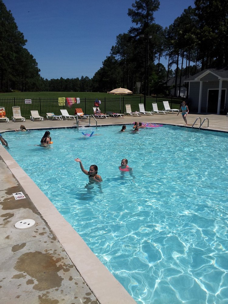 LAKEWOOD COUNTRY CLUB 555 Country Club Rd, Salemburg, North Carolina