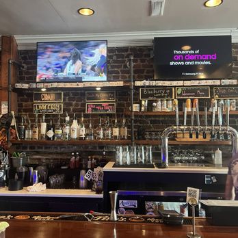 Rusty Bull Downtown Charleston - What's on tap - American Near Me - Charleston, South Carolina Rusty Bull Downtown Charleston - What's on tap - American Near Me - Charleston, South Carolina