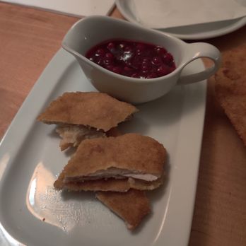 Figlmüller - Cranberry jam is worth the additional two euros - Austrian Near Me - Vienna, 9