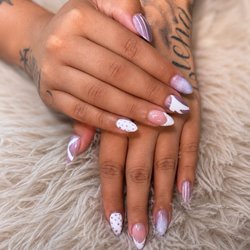 Riggins Urban Barber College - Nails