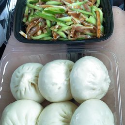 Pork bokchoy bunks and pig ear with cucumber
