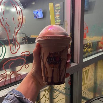 Yoyo’s Burgers - Chocolate Shake - Burgers Near Me - Miami, Florida Yoyo’s Burgers - Chocolate Shake - Burgers Near Me - Miami, Florida