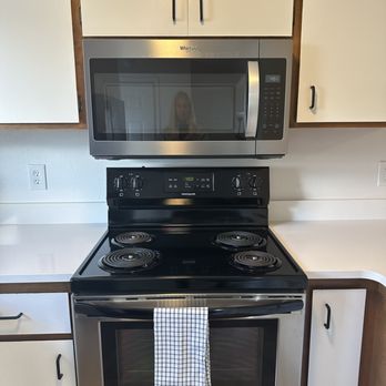 Parkside Apartments - Apartments Near Me - Talent, Oregon