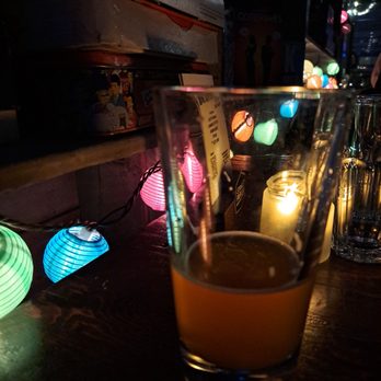 Score on Davie - a glass of beer on a bar - Sports Bars Near Me - Vancouver, British Columbia Score on Davie - a glass of beer on a bar - Sports Bars Near Me - Vancouver, British Columbia