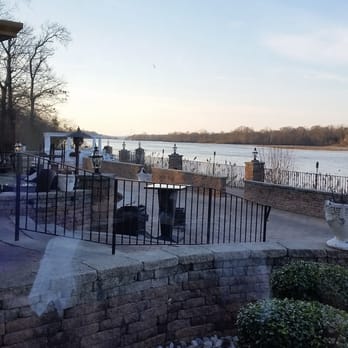 Carlucci's Waterfront - Rancocas Creek - Seafood Near Me - Mount Laurel, New Jersey