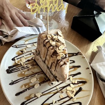 Moxies - Mocha pie - Cocktail Bars Near Me - Dallas, Texas Moxies - Mocha pie - Cocktail Bars Near Me - Dallas, Texas
