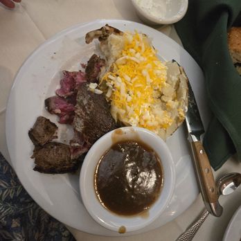 Prime Steakhouse at Harris Ranch - Steakhouses Near Me - Coalinga, California