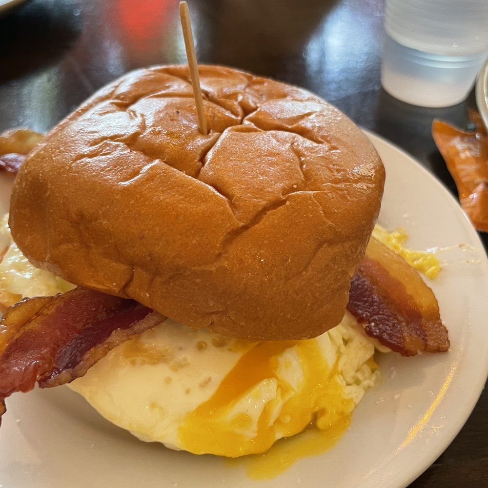 Café Montrose - Delicious egg sandwich - Cafes Near Me - Glendale, California Café Montrose - Delicious egg sandwich - Cafes Near Me - Glendale, California
