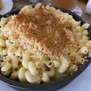 Robert's Maine Grill - Lobster Mac n cheese - New American Near Me - Kittery, Maine Robert's Maine Grill - Lobster Mac n cheese - New American Near Me - Kittery, Maine