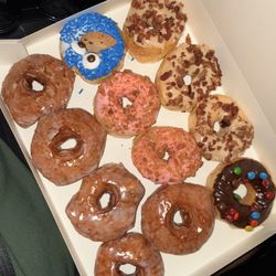 Maple Bacon, Cookie Monster, Strawberry Crunch, Chocolate M&M, and cronuts.