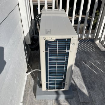 Best Air Conditioning & Heating Systems - Outdoor heat pump on isolation pad - Heating & Air Conditioning/HVAC Near Me - Los Angeles, California Best Air Conditioning & Heating Systems - Outdoor heat pump on isolation pad - Heating & Air Conditioning/HVAC Near Me - Los Angeles, California