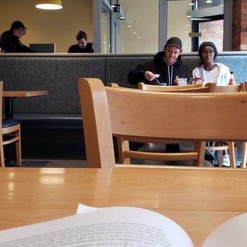 Cora Breakfast and Lunch - Generous and airy interior space - Breakfast & Brunch Near Me - Toronto, Ontario