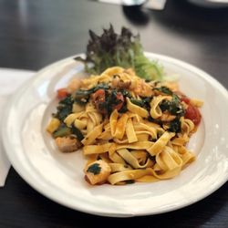 Red Pepper - Tagliatelle mit Lachs und Spinat