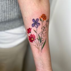 Rebecca Bettz tattoo