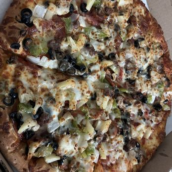Douggy Fresh Pizza - Large thick crust combo pizza MEH - Pizza Near Me - Fresno, California