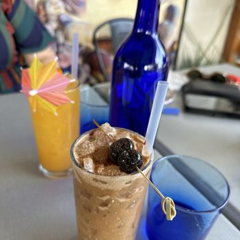Maple Street Eatery - Bars Near Me - Livermore, California