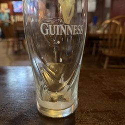Scarlet D Tavern - 15 minutes for first drink order when we also ordered food. Nearly one hour later and still no food or refill