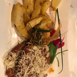 Zum Rad - Das Brauerschnitzel. Auf dem Schnitzel ist Meerrettich (kein gehobelter Käse)