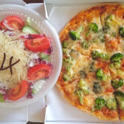 Pizzeria Luigi 2 - Salat 112 und kleine Pizza mit Brokkoli und Gorgonzola