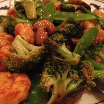 China Pavilion - Prawns with snow peas, mushroom, and broccoli - Chinese Near Me - Orange, Connecticut