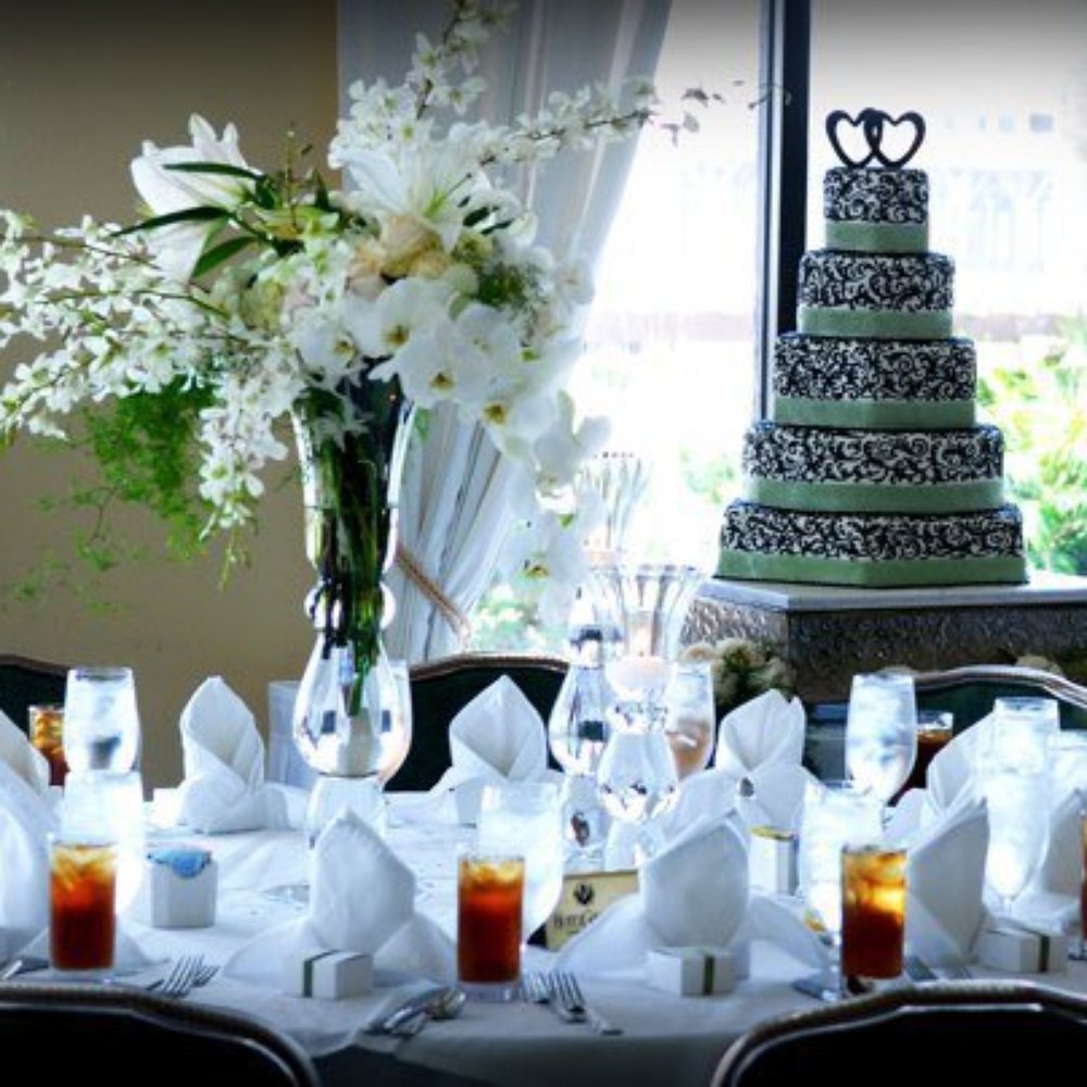 Cakes by Gina - Bakeries Near Me - Houston, Texas
