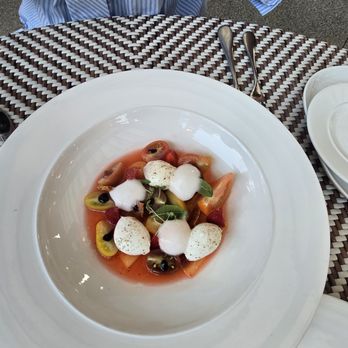 Cru Uncorked - Mozzarella and Tomatoes - French Near Me - Moreland Hills, Ohio